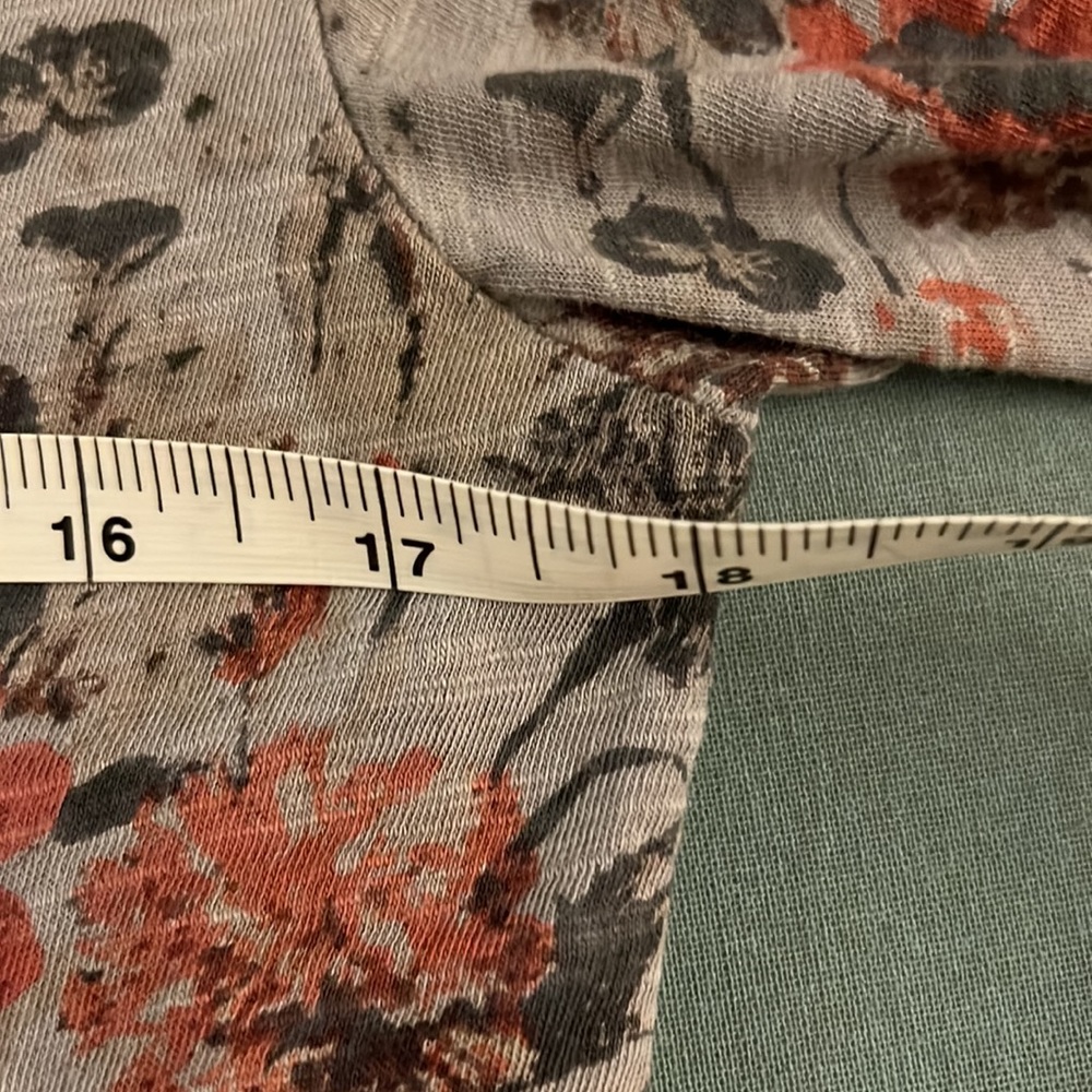 Brand new Lucky 3/4 sleeve top - Picture 5 of 7